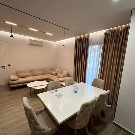 Apartament Teolea *